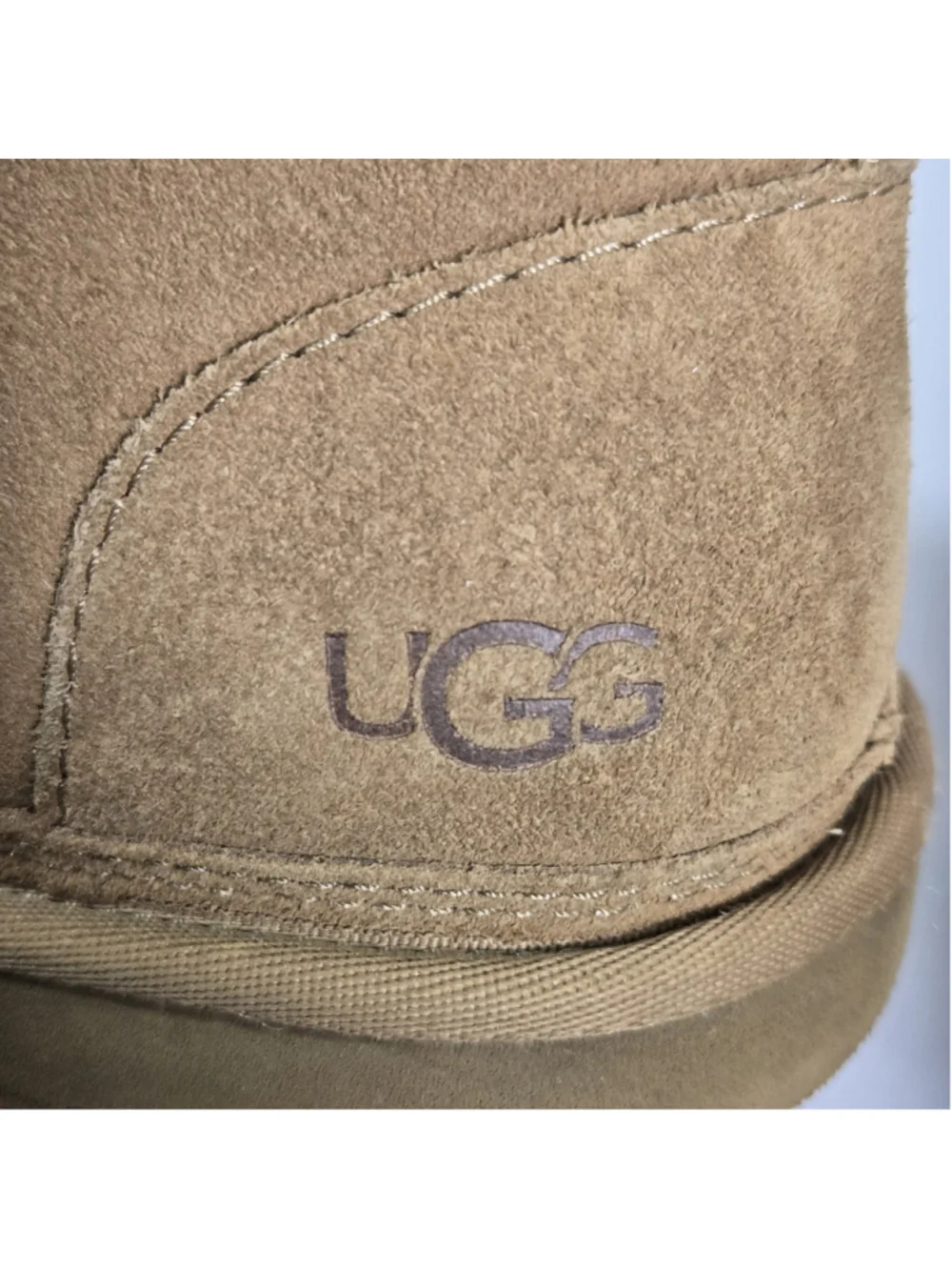 UGG neumel classic